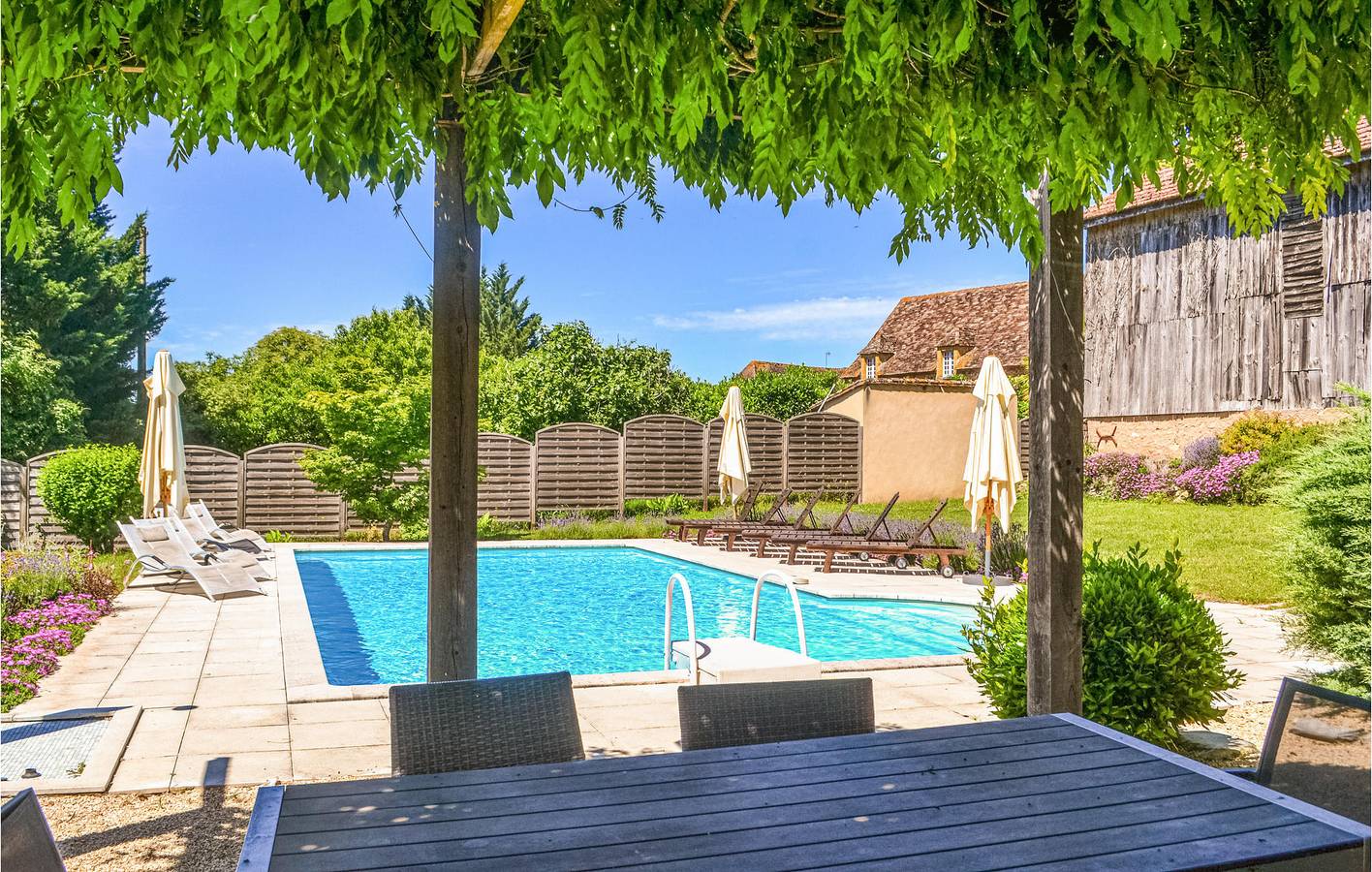 230 Sq Ft Apt : Piscine, Internet, Deck Chair in Montferrand-du-Périgord, Périgord Pourpre