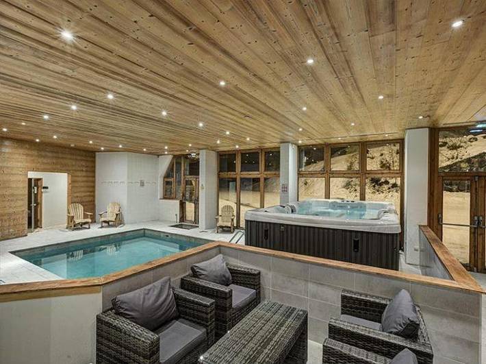 Hôtel pour 2 personnes, avec piscine et sauna ainsi que vue et terrasse, animaux acceptés à La Perrière - 2