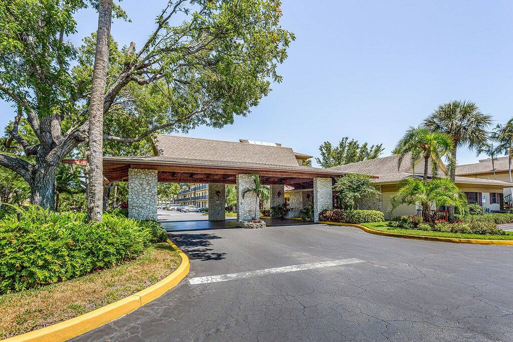 Ganze Wohnung, Your Perfect Naples Retreat Relax at Park Shore Resort Snowbird Friendly in Naples (Florida), Southwest Florida