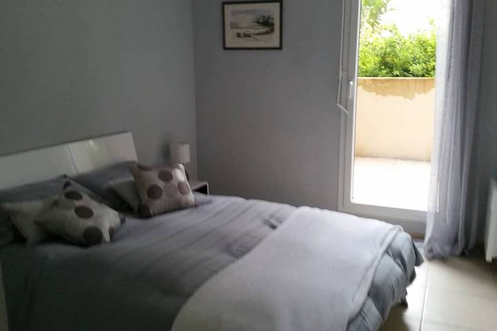 Apartamento entero, Muy amplio y luminoso T3 confortable apartamento (25m2) in Hyeres, Parque nacional Port-Cros