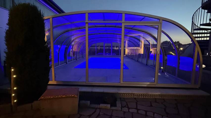 Ferienwohnung für 5 Personen, mit Terrasse und Pool sowie Garten - 1