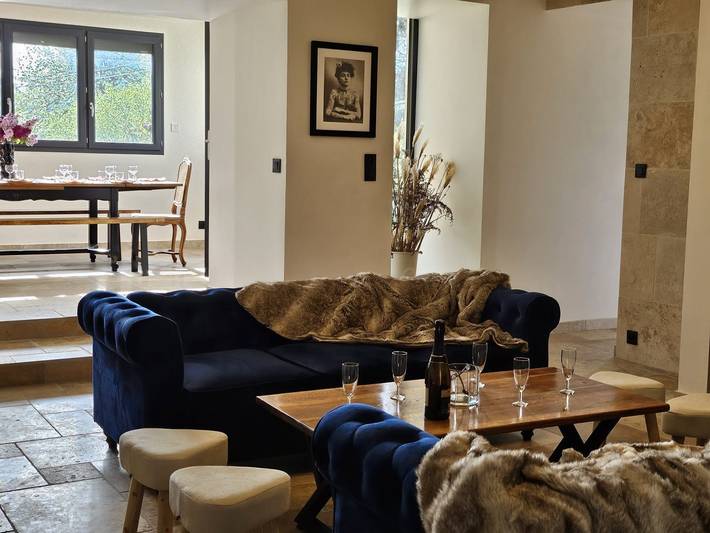 Gîte pour 11 personnes, avec jardin et terrasse, animaux acceptés à Esson