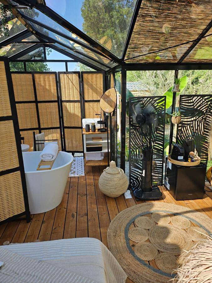 Tente pour 2 personnes, avec jacuzzi et jardin, animaux acceptés en Corse - 4