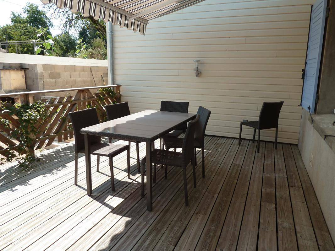 Gîte für 4 Personen mit Terrasse in La Chapelle-de-Guinchay, Beaujolais