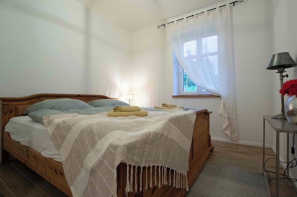 Ganze Wohnung, Apartment Nina für bis zu 4 Personen. Bis zu zwei Hunde willkomen! in Rinteln, Landkreis Schaumburg