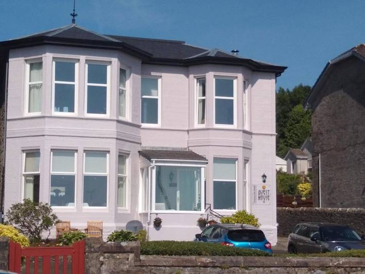 Holiday letting, with Terrace and Garden in Dunoon