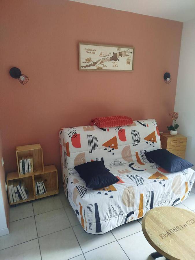 Gîte pour 6 personnes, avec piscine ainsi que sauna et terrasse à Levernois - 4