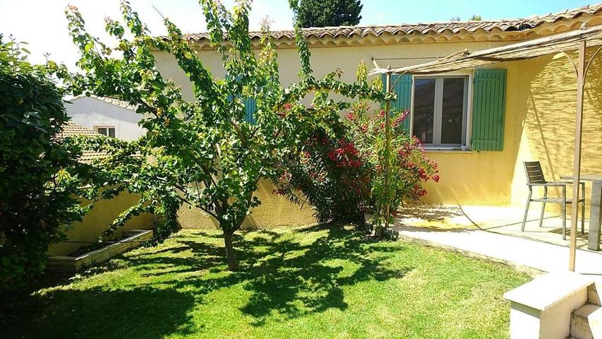 Location de vacances pour 6 personnes, avec piscine et jardin à Vedène - 4