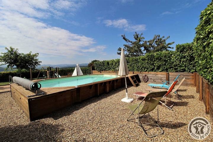 Gîte pour 6 personnes, avec piscine ainsi que jardin et terrasse dans Rhône - 2
