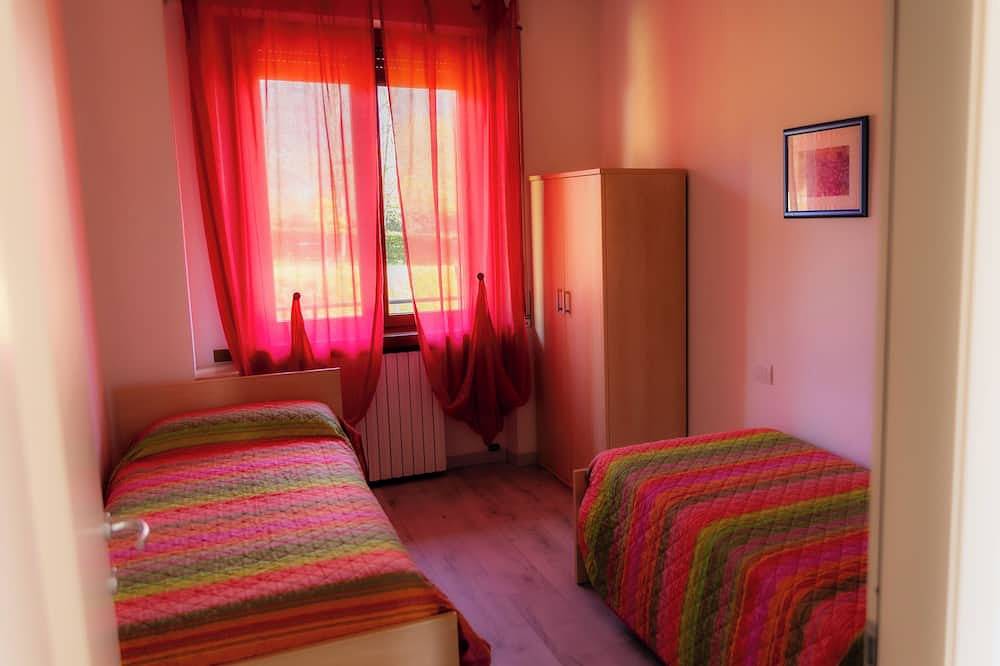 House Laura 50 mt. from the lake and the beach in Colico, Comer See