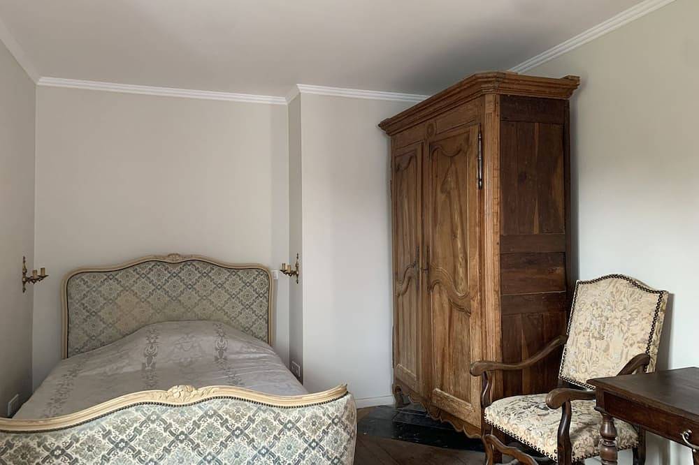 Michelangelo at our 'Clos Lussault' near Amboise in the Loire Valley in Lussault-sur-Loire, Tours und Umgebung