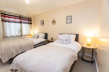 Apartment for 4 People in Swindon, North Wessex Downs, Photo 1