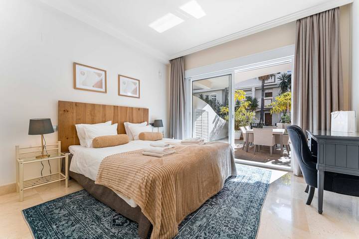Appartamento intero, Appartamento vacanze per 4 persone con piscina in Nueva Andalucia Golf Valley, Marbella