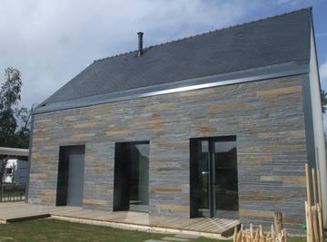 Gîte pour 6 personnes, avec terrasse et jardin dans Plage du Roaliguen