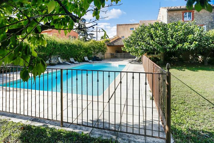 Location de vacances pour 10 personnes, avec terrasse et piscine à Caromb - 2