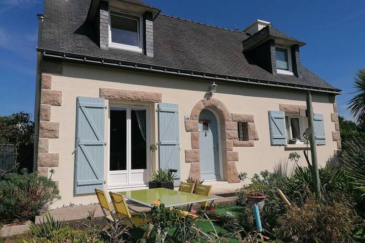 Maison de vacances pour 5 personnes, avec terrasse et jardin à Ambon