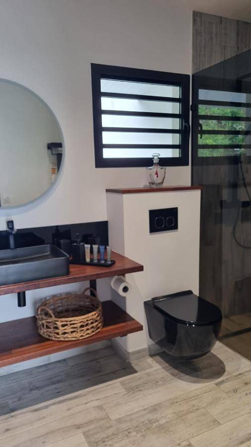 Chambre d’hôte pour 2 personnes, avec piscine ainsi que vue et terrasse En Nouvelle-Calédonie - 3