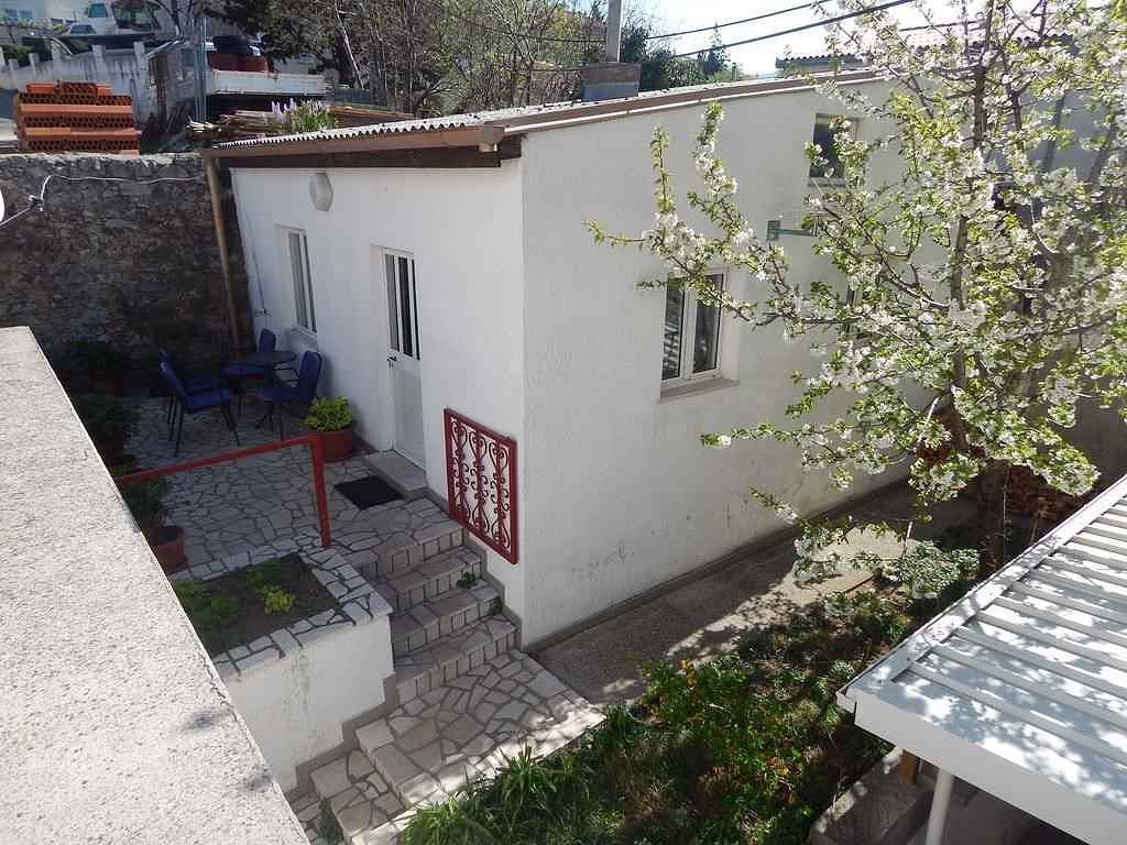 Maison de vacances avec terrasse, barbecue et Internet  in Senj, Région de Kvarner