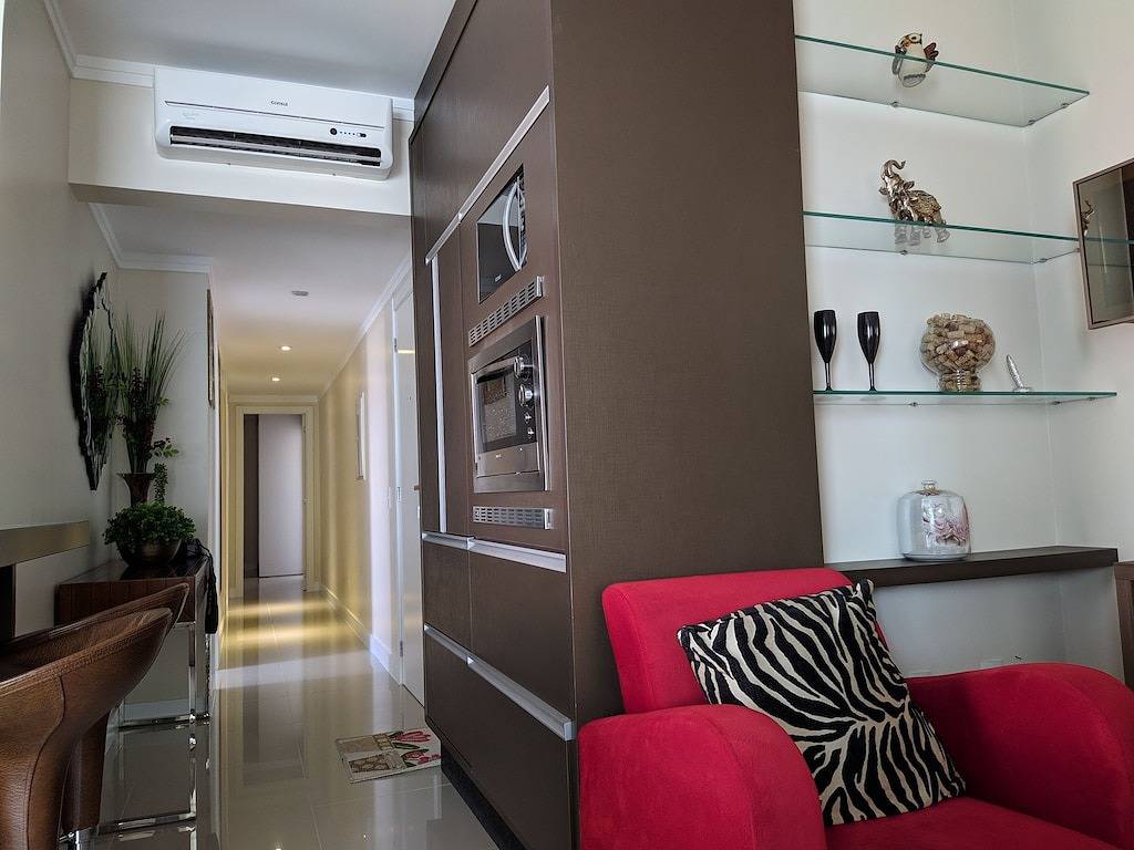 Ganze Wohnung, Passen Sie Auf Mass (Air + Wifi + Tvs) 2 Garage Meia Praia in Meia Praia (Santa Catarina), Itapema