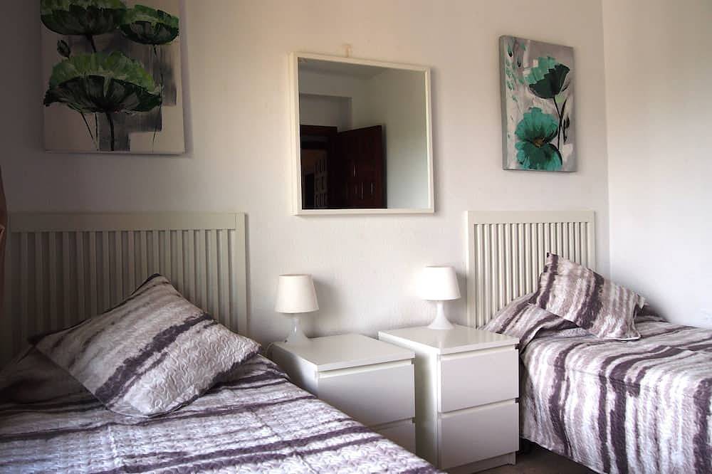 Fortryllende villa med privat basseng og fantastisk utsikt, nær stranden. in Torremuelle, Benalmádena