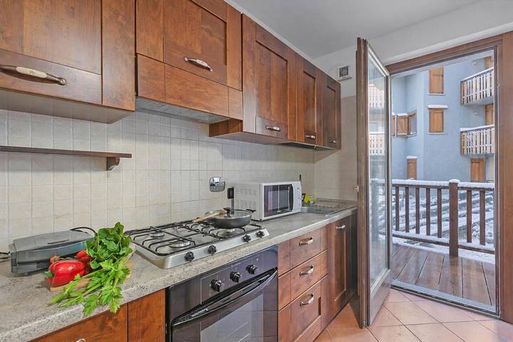 Ganze Wohnung, The Sunflower - Apt with Balcony and Private Parking in Bardonecchia, Turin Provinz