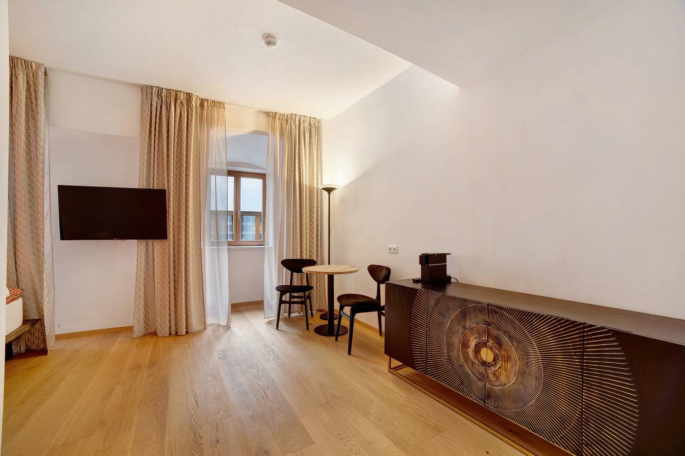 Room 'Junior Suite 2' with Mountain View and Wi-Fi in Merano, Texel Group