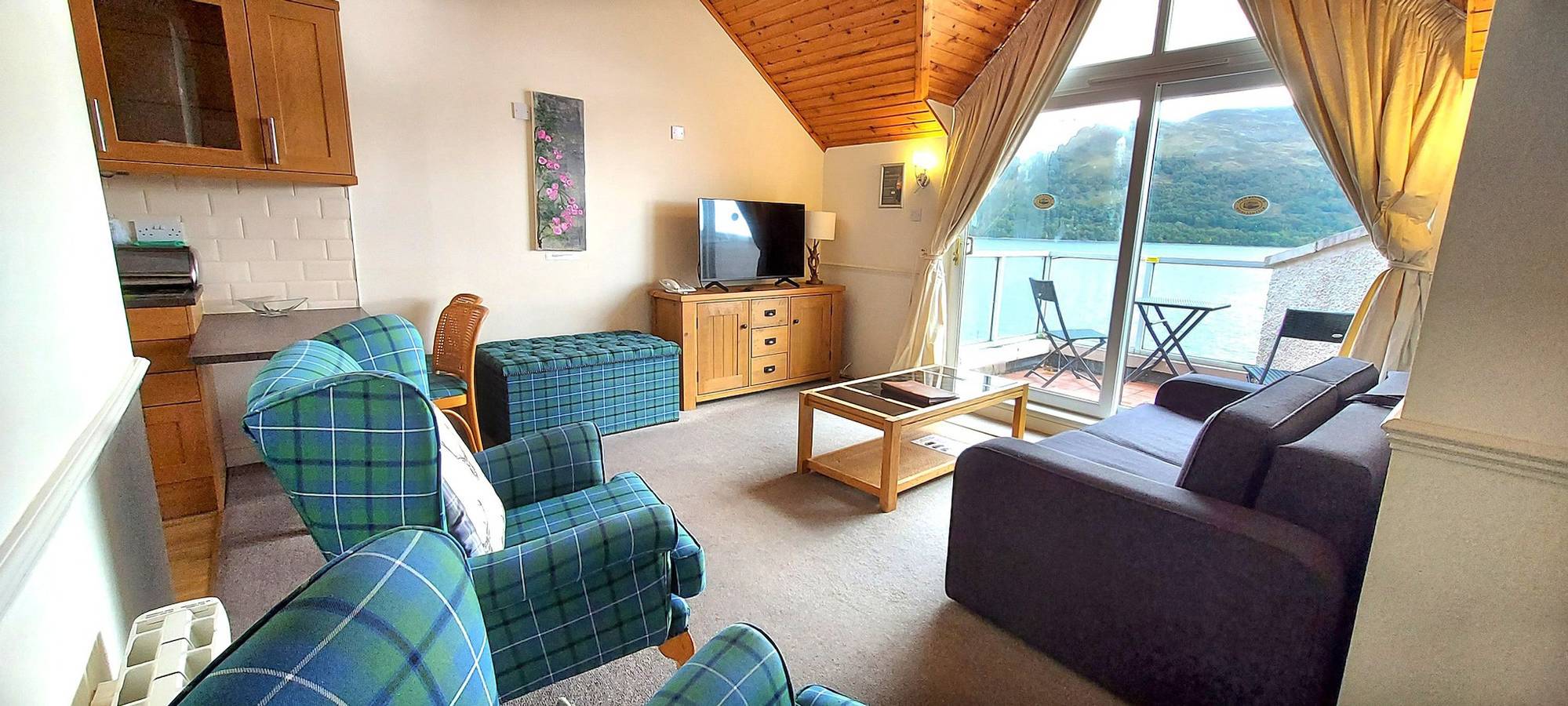 Loch Rannoch Highland Club. Lochside Lodge 08 in Perthshire