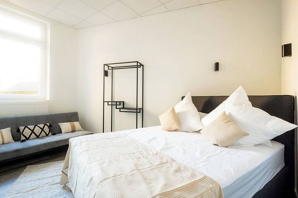 Ganze Wohnung, Apt. Leverkusen | für | Köln Messe & Düsseldorf & mehr in Leverkusen, Bergisches Land