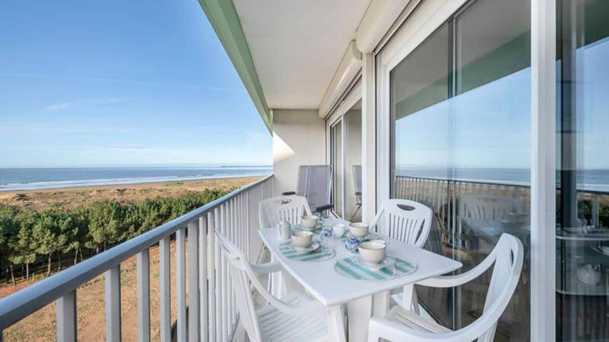 Gîte pour 5 personnes, avec balcon dans Plage de l'Ermitage - 2