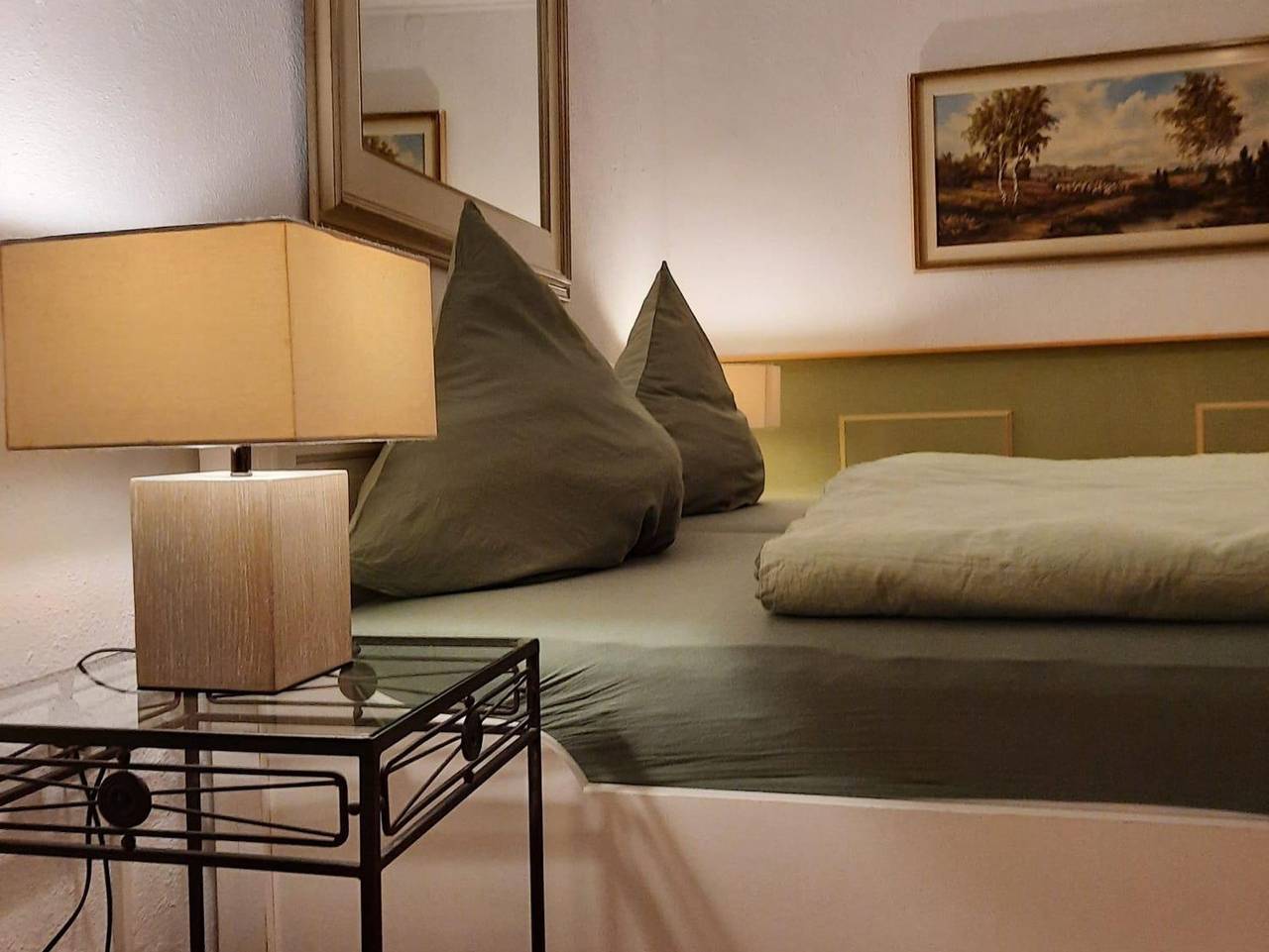 Ganze Ferienwohnung, Ferienwohnung Wiesensee - 1 Doppelbett Wohnung mit Schlafsofa in Pottum, Westerburg & Umgebung