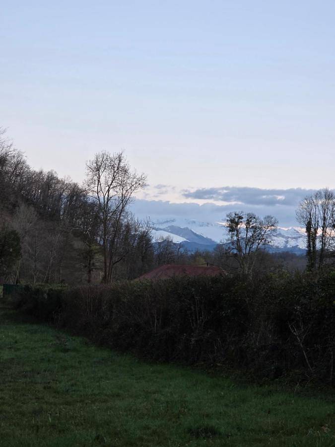 Location de vacances pour 7 personnes, avec vue et jardin, animaux acceptés à Gan - 2