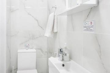 Bed And Breakfast for 2 People in Camden, London, Photo 4