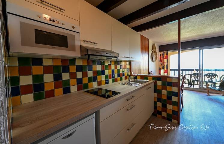 Appartamento intero, Appartamento 'L'Oli Doux' con vista mare, terrazza privata e Wi-Fi in La Côte Vermeille, Port-Vendres