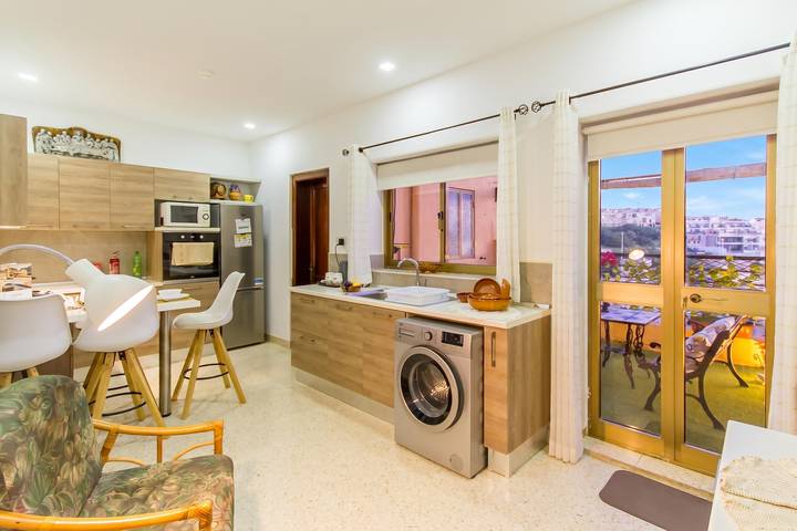 Vakantiehuis voor 4 personen, with Balkon and Uitzicht op zee as well as Terras in Malta