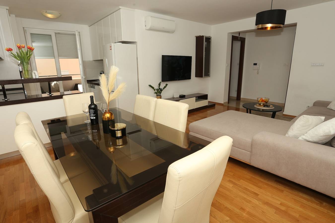Ganze Wohnung, 2-Zimmer-Ferienwohnung mit Balkon Split A-25208-a in Split, Split-Dalmatien