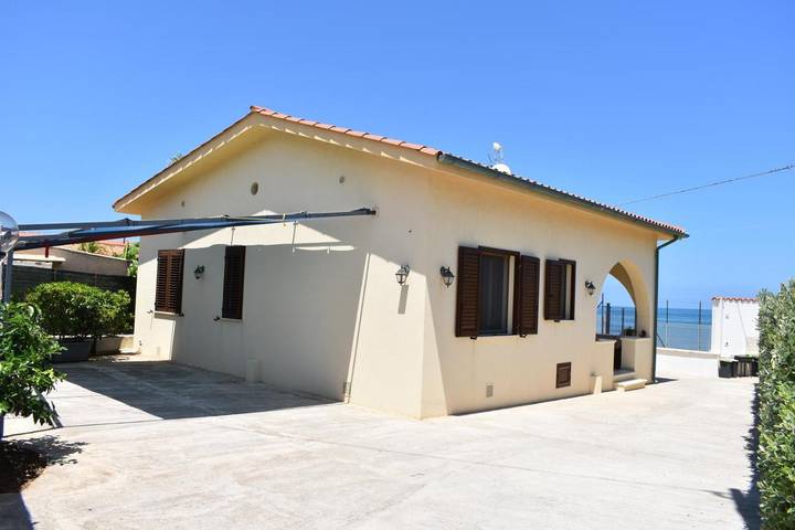 Ferienhaus für 4 Personen, mit Balkon und Terrasse sowie Garten und Ausblick