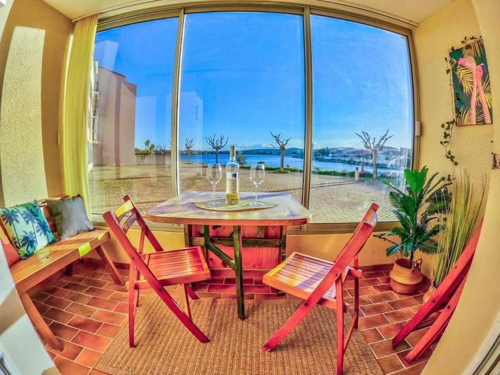Appartement de vacances pour 4 personnes, avec terrasse ainsi que vue sur le lac et vue à Port-la-Nouvelle