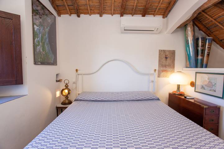 Ganze Wohnung, Ferienwohnung 'Hora Mare' mit Meerblick, Garten, Wlan & privatem Parkplatz in Orosei, Golf von Orosei