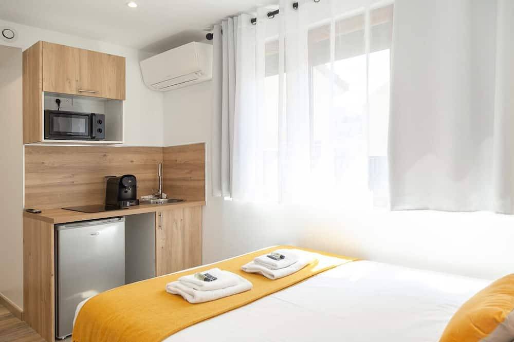 Entire apartment, Hoche A 12 - Studio Apartment, Sleeps 2 in Le Pré-Saint-Gervais, Seine-Saint-Denis