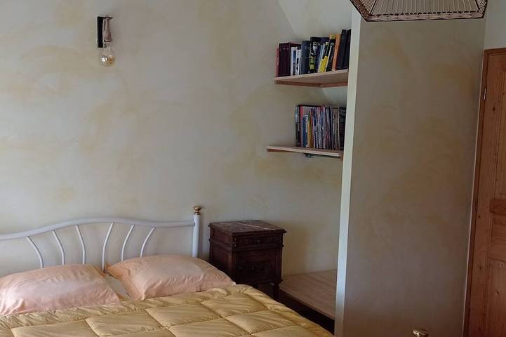 Un lieu bucolique, idéal pour se ressourcer              4 personnes in Beauzac, Haute-Loire