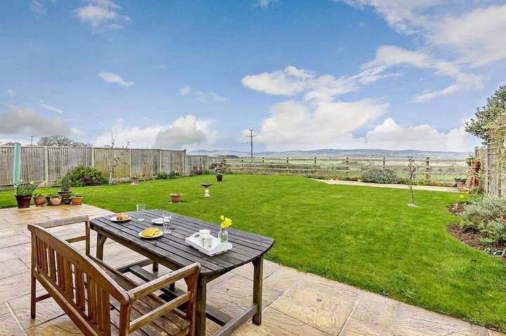 Cottage for 8 people, with Garden in Exeter