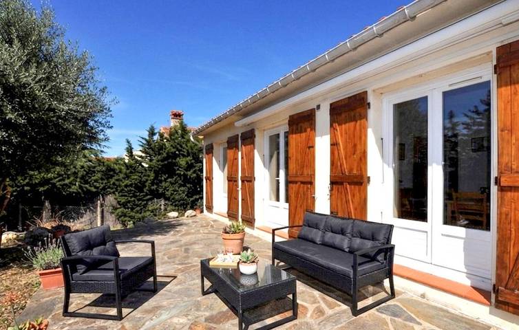 Location de vacances pour 10 personnes, avec jardin ainsi que piscine et terrasse, animaux acceptés à Sorède - 4