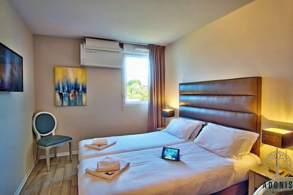 Modern Comfort Near Bayonne with Free Parking and Pet-Friendly! in Mouguerre, Region de Bayona