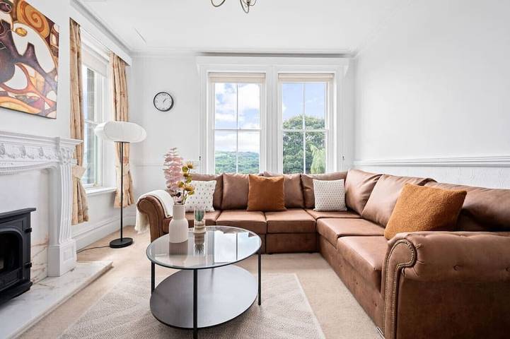 Glamping for 6 people in Derbyshire Dales