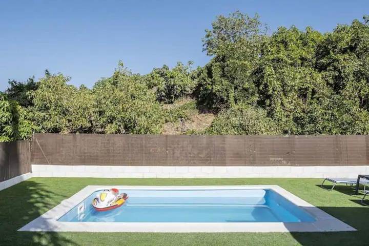 Casa rural para 6 personas, con Terraza además de Jardín y Piscina en Almáchar - 2