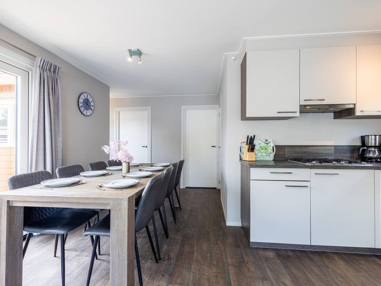 Chalet in Friesland am Wasser mit Schaluppe in Regio Zwolle