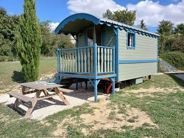 Maison de vacances pour 2 personnes, avec terrasse et piscine ainsi que jardin et vue, animaux acceptés dans le Gers
