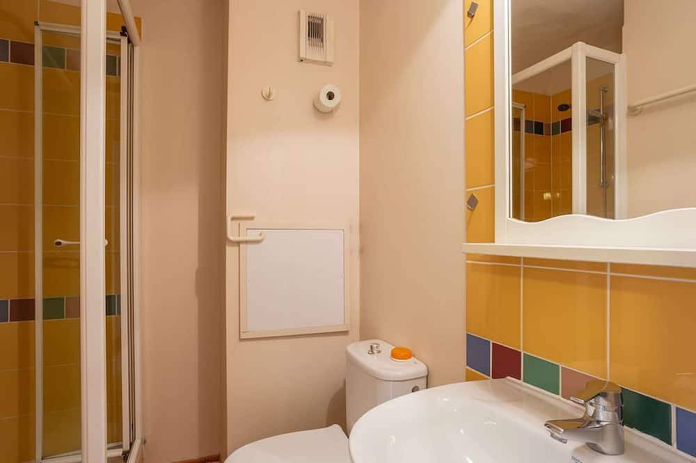Apartamento entero, Apartamento encantador con piscina y estacionamiento en Arcangues in Arcangues, Region de Bayona