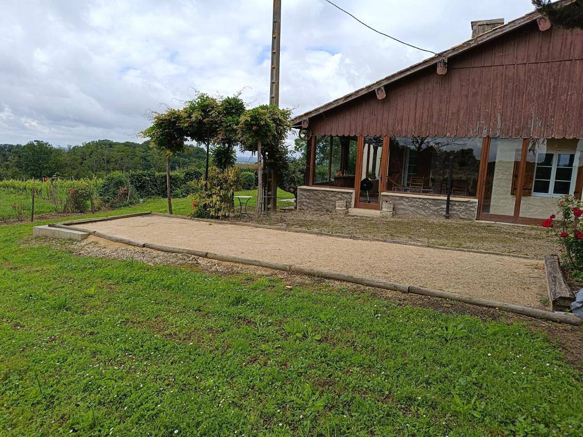 Gîte de Pagalot au cœur du vignoble in Virazeil, Région de Marmande
