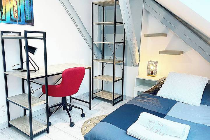 Appartement entier, Le Sweet Home - Appartement 5 personnes - parking privé et climatisation in Reims, Marne